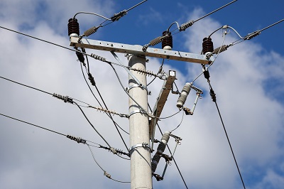 Acidentes em obras e manutenções prediais são as maiores causas de choques elétricos em Santa Catarina; confira dicas de segurança