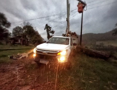 Temporais em Santa Catarina: Celesc reforça dicas de segurança